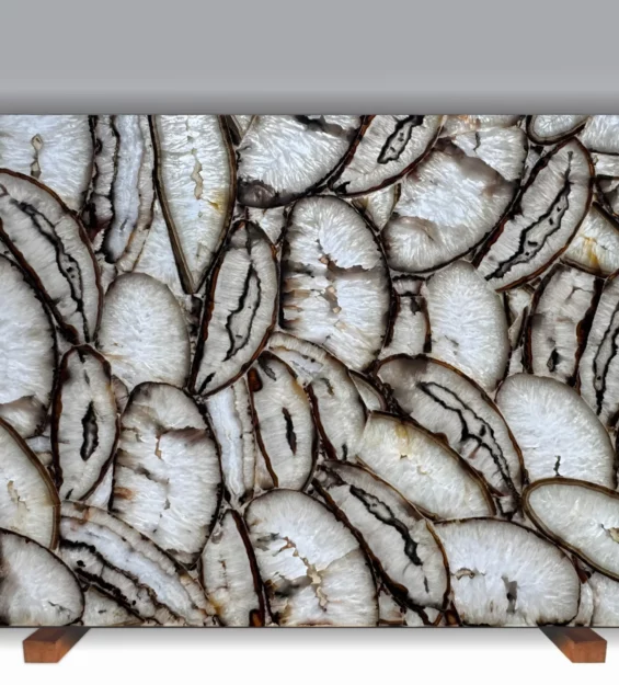 agate-classique-mockup-gvastones_11zon